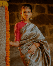 Load image into Gallery viewer, Green Meenakari Banarasi Bridal Saree |ZARDOSI BANARASI