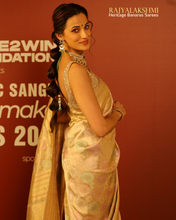 Load image into Gallery viewer, Shilpa Reddy – Rankat Banarasi Silk Saree with Kadwa Weave