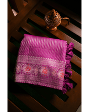 Load image into Gallery viewer, Georgette Silk Brocade Saree with Kadwa Meenakari Border