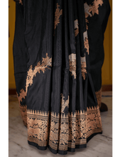 Load image into Gallery viewer, Masterpiece Sher Weave Kadwa Silk Saree – Handwoven Luxury