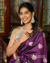 Load image into Gallery viewer, Divya Boppanna – Pure Banarasi Silk Saree with Scallop Detailing &amp; Meenakari