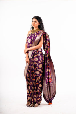 Kadwa jangla weave on a pure silk base R 5445