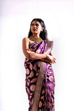 Load image into Gallery viewer, Kadwa jangla weave on a pure silk base R 5445