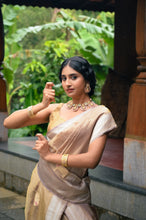 Load image into Gallery viewer, Alaru Meenakari Kadwa Tissue Gold