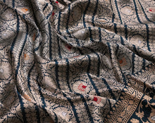 Load image into Gallery viewer, Green Brocade Meenakari Saree | Banarasi Collection