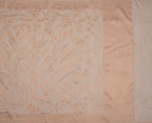 Load image into Gallery viewer, Half White Jamdani Saree | Banarasi Collection