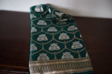 Load image into Gallery viewer, Banarasi Pure Silk Saree - R 5450